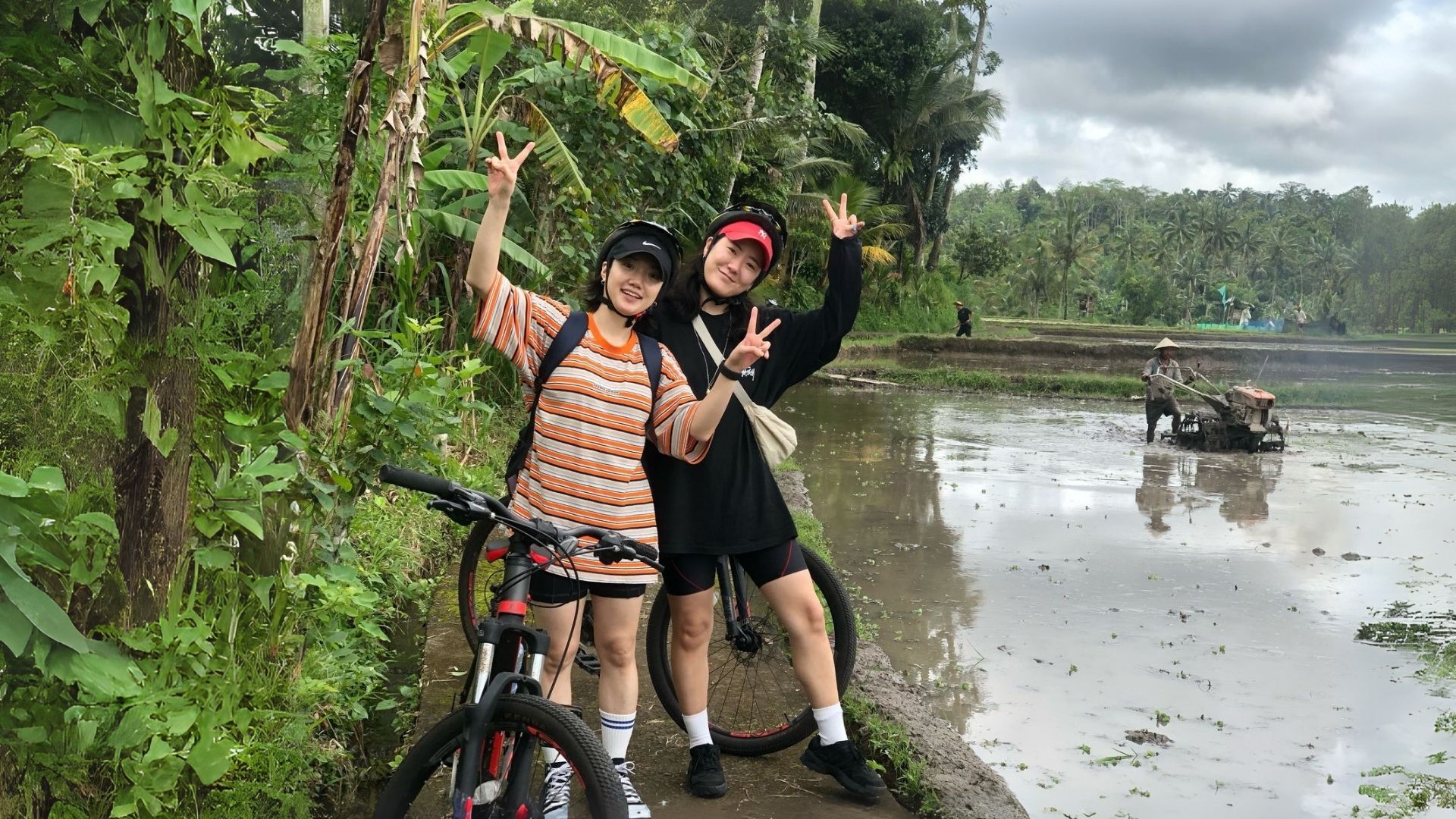 Gowez Adventure - Morning Cycling in Balinese Village